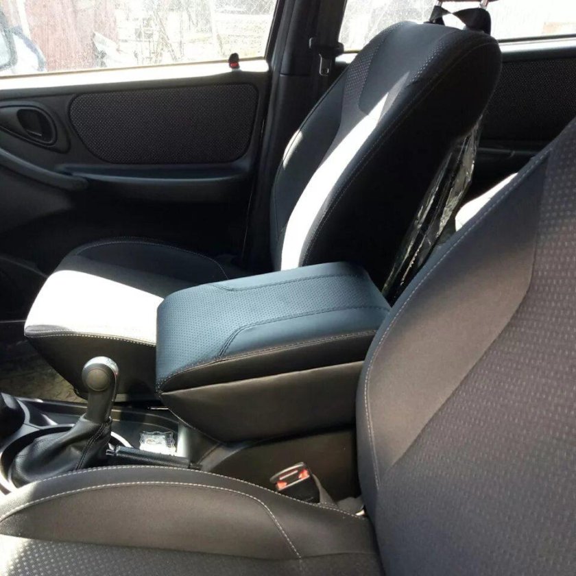 Подлокотник Нива Шевроле 2006