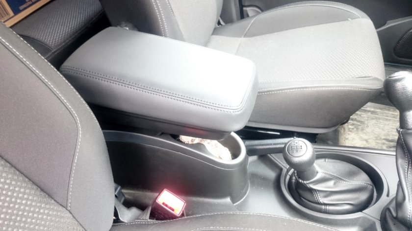 Подлокотник на Chevrolet Niva