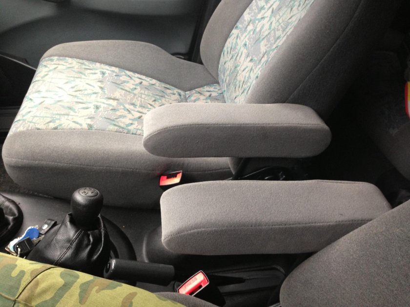 Подлокотник Нива Шевроле 2004