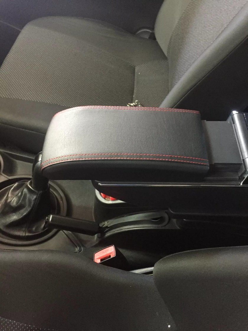 Подлокотник Нива Шевроле 2004