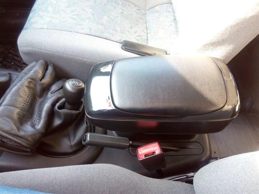 Подлокотник Шевроле Нива 2123