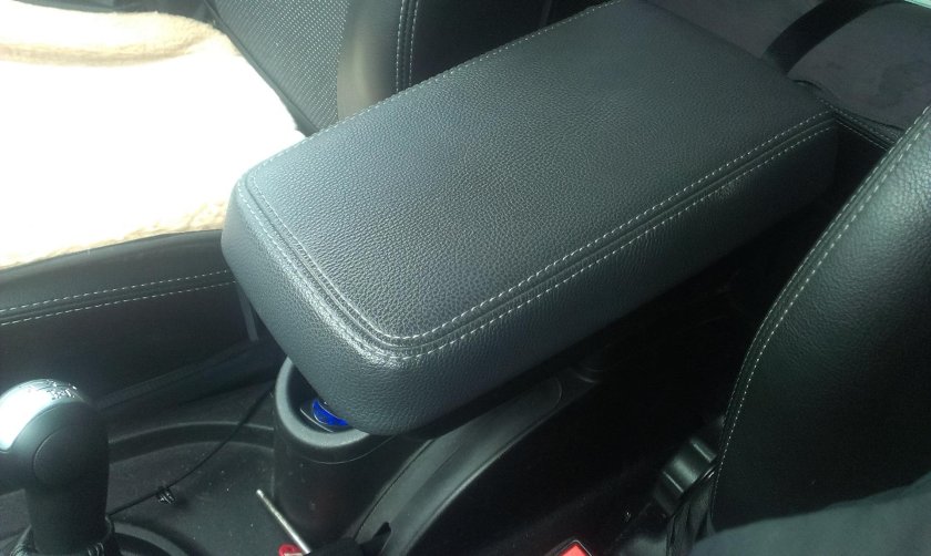 Подлокотник на Chevrolet Niva