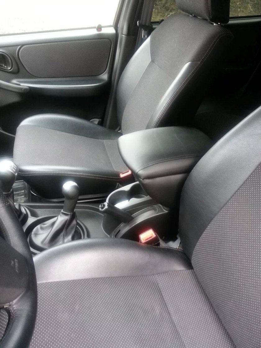 Подлокотник Шевроле Нива Azard