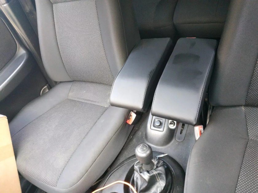 Подлокотник Шевроле Нива 2123