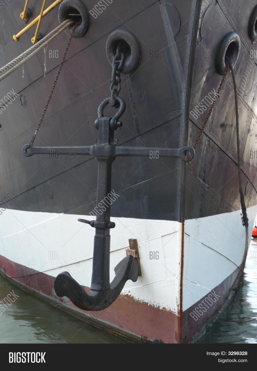 Якорь на корабле