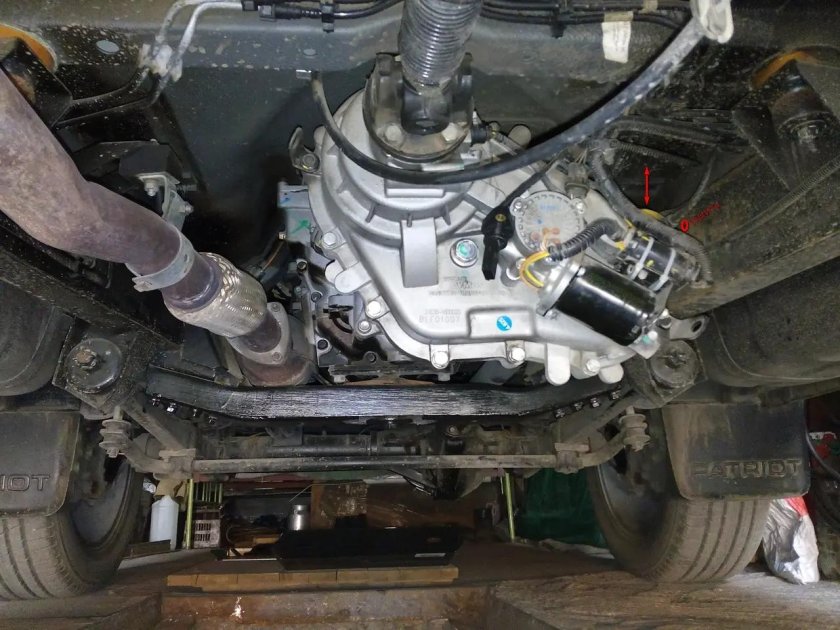 УАЗ Патриот 2021 с АКПП вид снизу