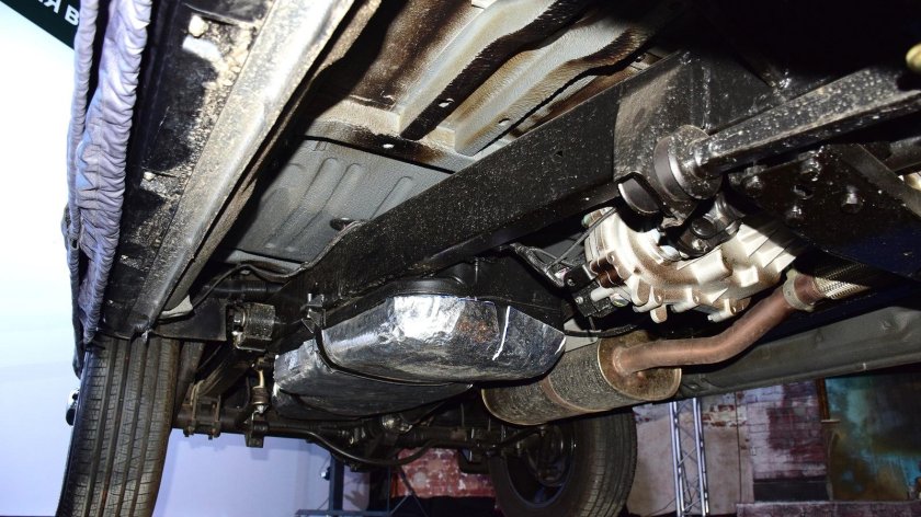 УАЗ Патриот снизу