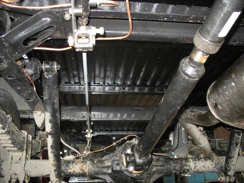 УАЗ 3909 днище