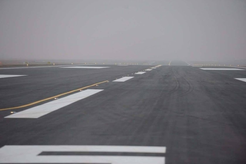 Взлетно посадочная полоса аэропорта