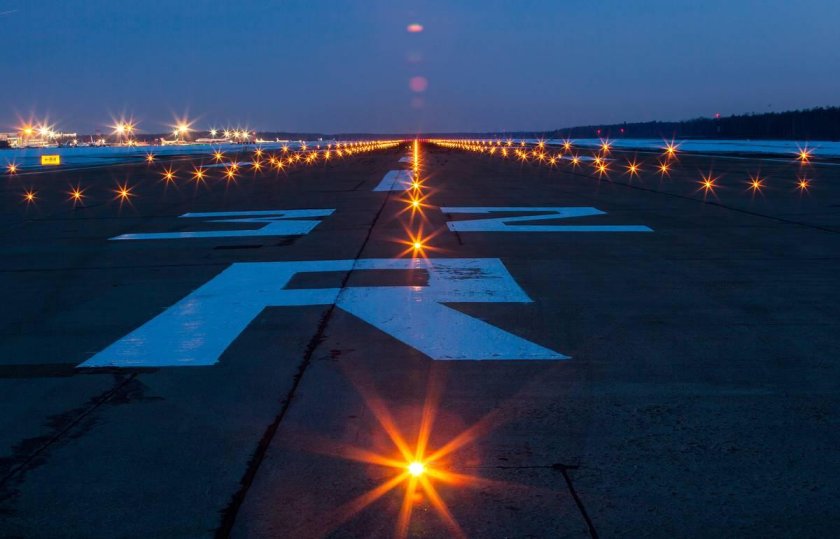 Взлётно посадочная полоса Домодедово