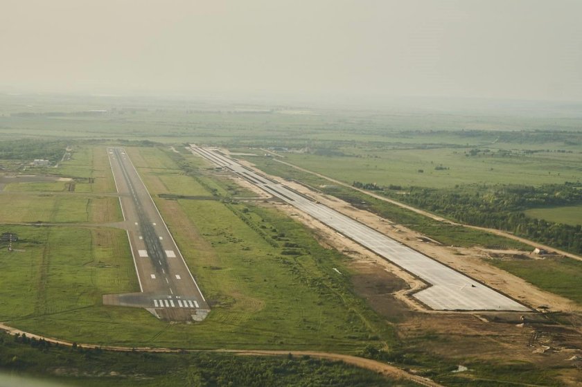 Взлетно посадочная полоса аэропорта