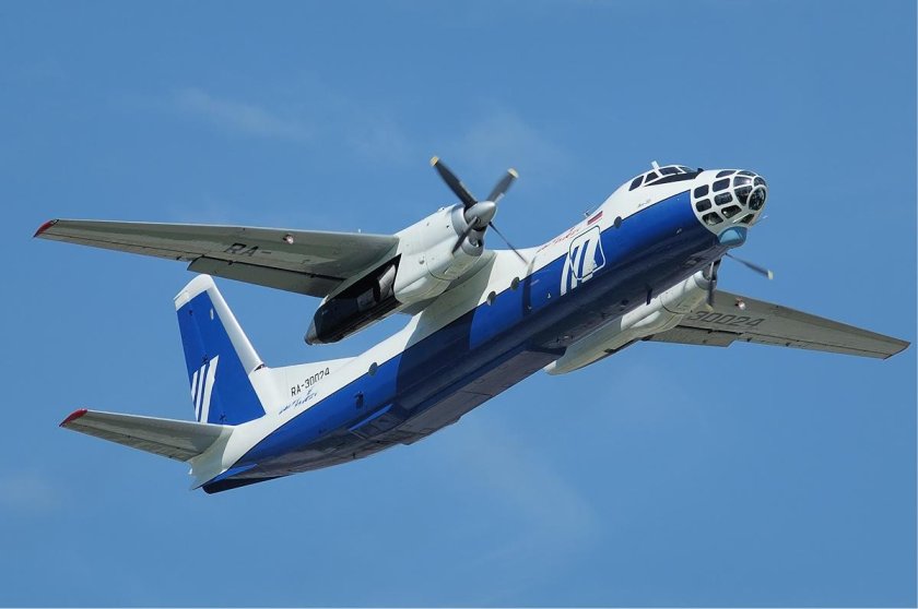 Antonov an-30