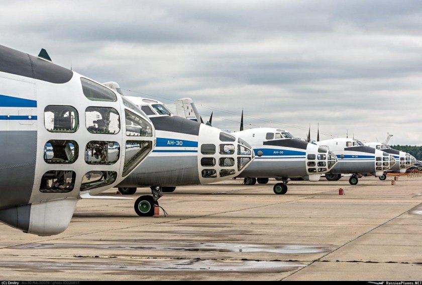 АН-30 самолёт