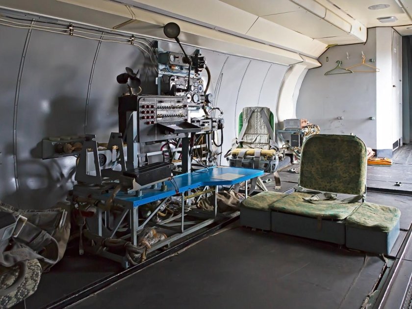 АН-30 кабина