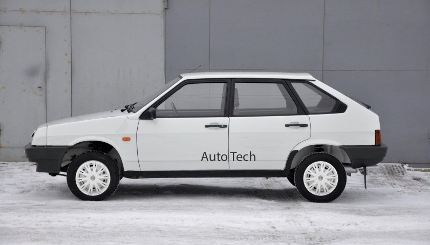 ВАЗ 2109 белая