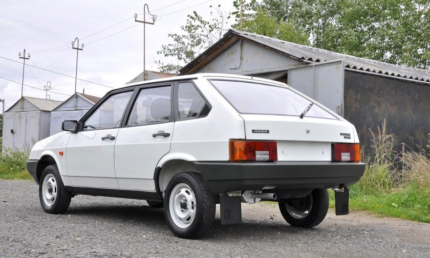 Лада Спутник 2109