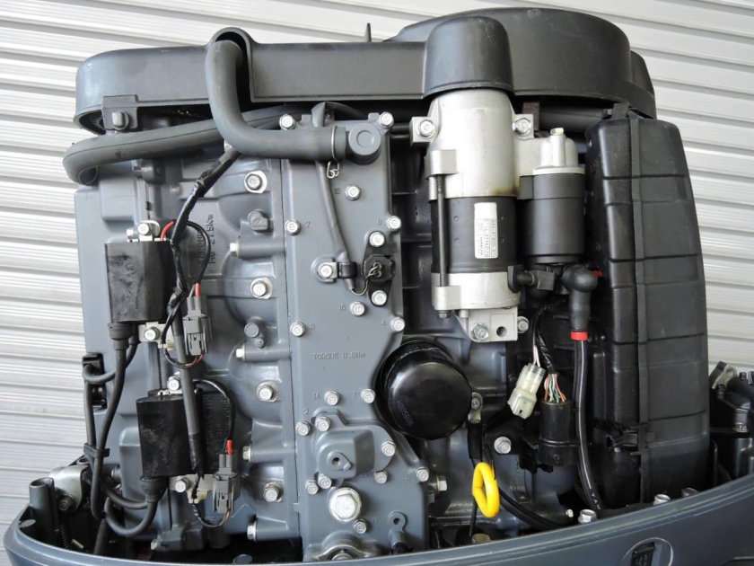 Ямаха 115 4 тактный