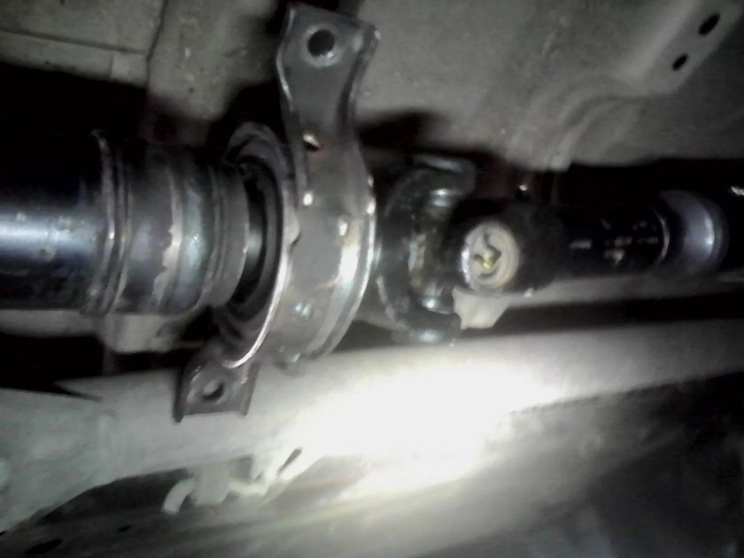 Хонда CRV 2015 года кардан подвесной подшипник