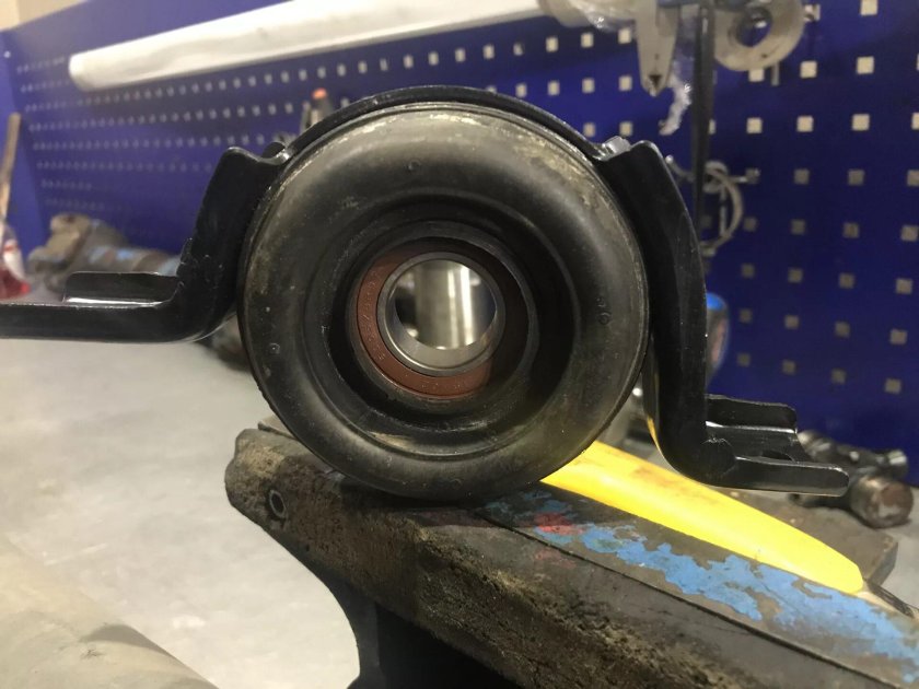 Подвесной подшипник карданного вала Honda CR-V