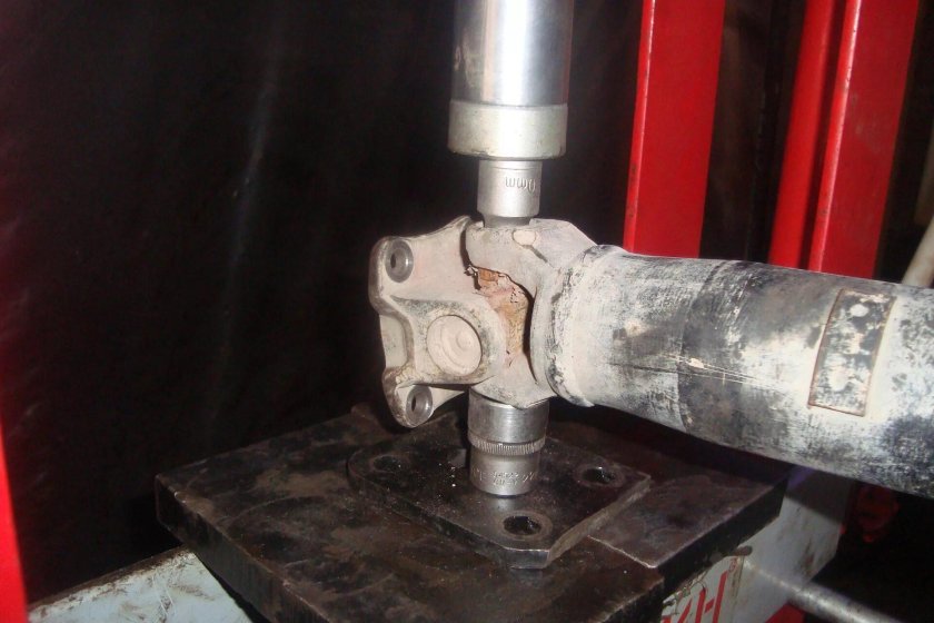 Крестовина карданного вала Хонда СРВ