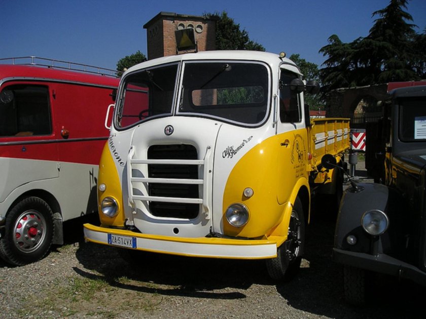 Грузовики Альфа Ромео 430