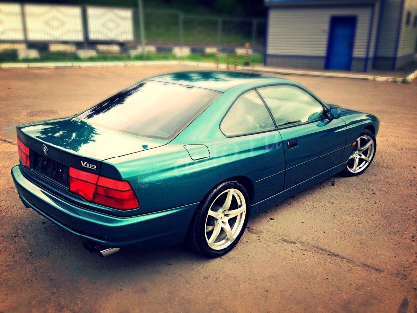 BMW 8 e31 Green