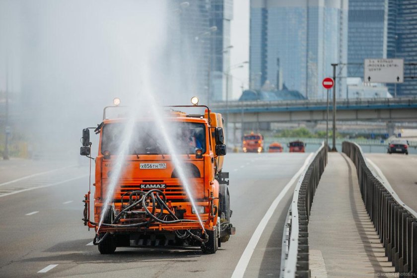 Поливальные машины в Москве