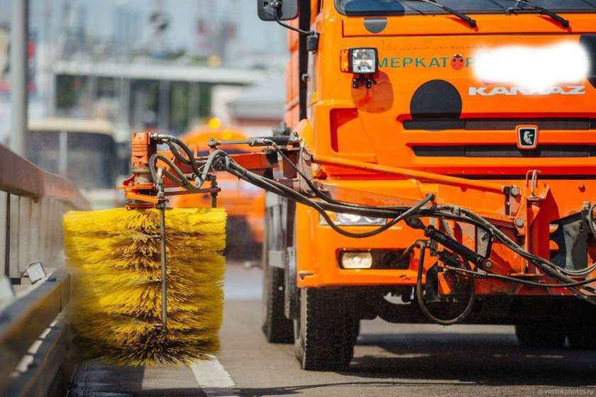 Многофункциональная дорожная уборочная машина ronking rg8240