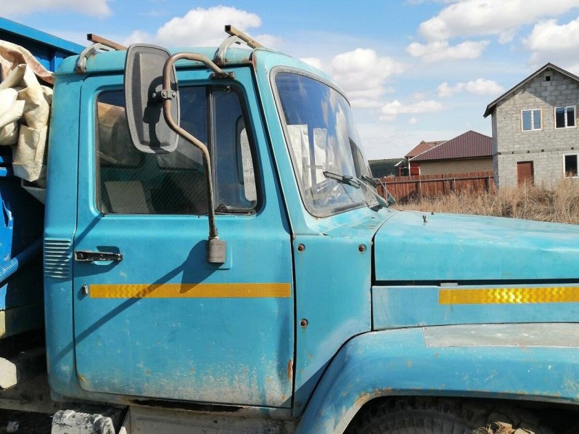 Газ 3307 самосвал голубой