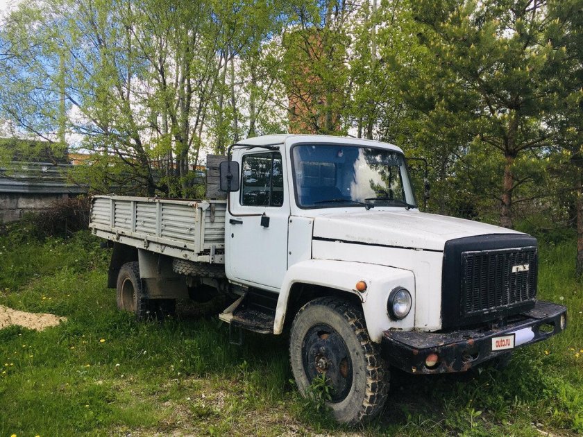 Грузовик ГАЗ 3307 бортовой