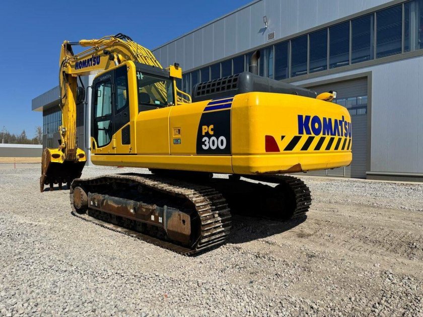 Komatsu pc 300