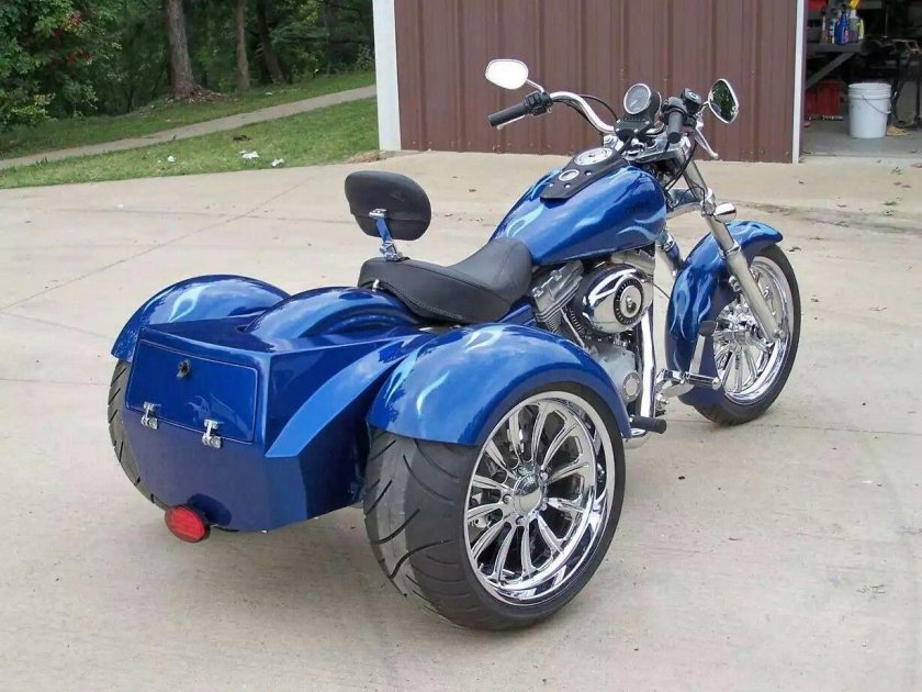 Трицикл SR-32