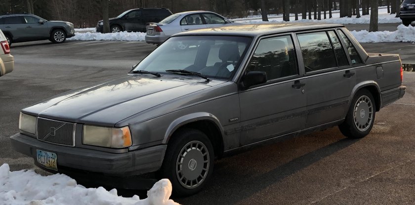 Volvo 740 седан