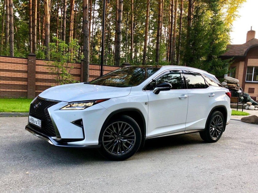 Lexus rx350 2018 белый