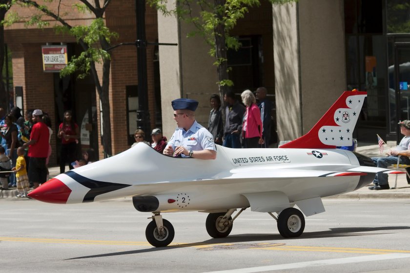 Парад в Латвии самолеты