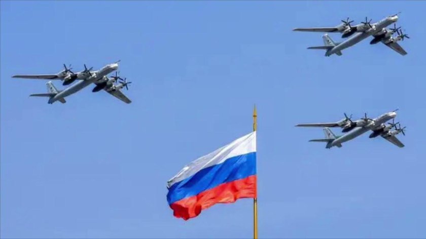 Парад военных самолетов