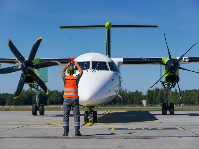 Самолёт Латвии прорвал Беларусь