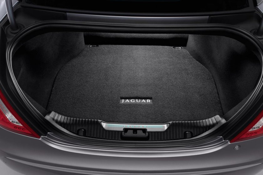 Ворсовый коврик в багажник