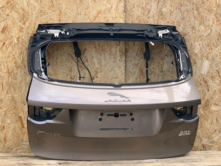 Крышка багажника f-Pace