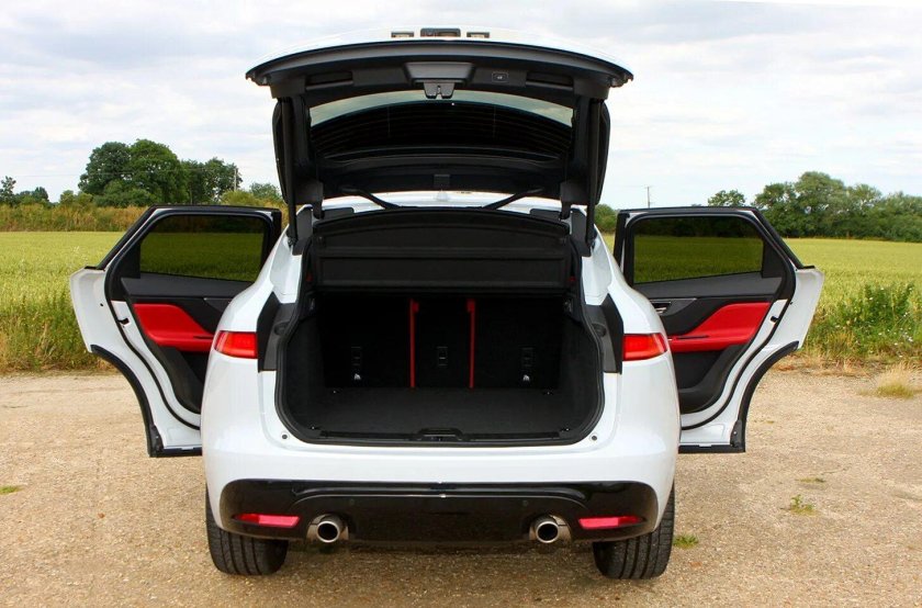 Jaguar f-Pace багажник