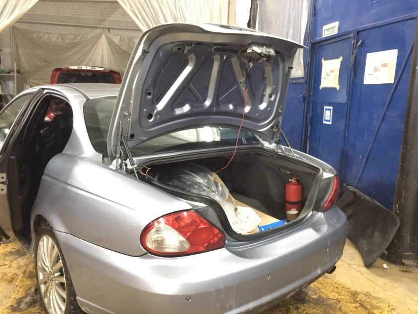 Багажник x Type Ягуар