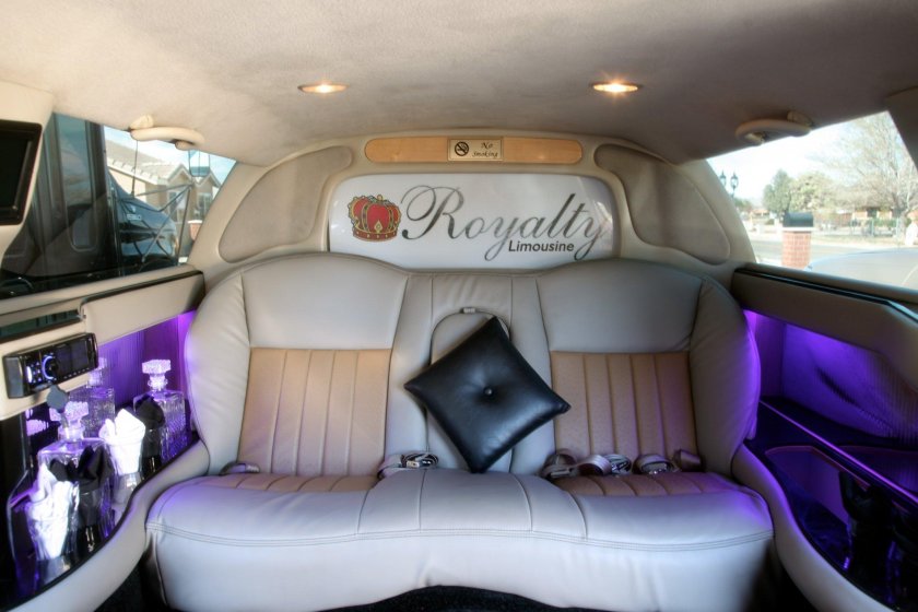 Роллс Ройс лимузин салон