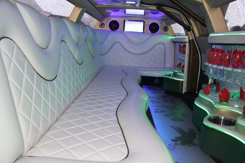 Крайслер 300с лимузин салон