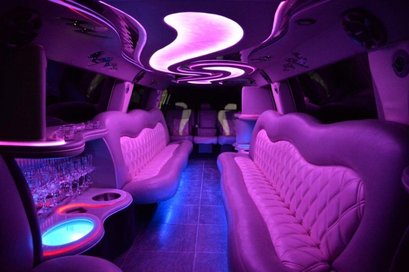 Лимузин Инфинити салон