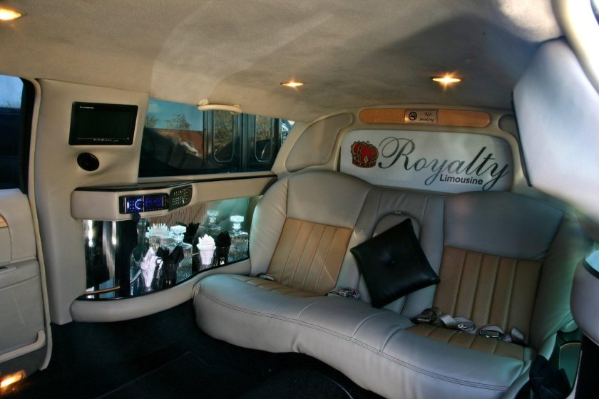 Аурус лимузин салон