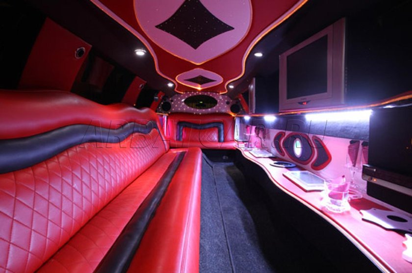 Лимузин линкольн красный