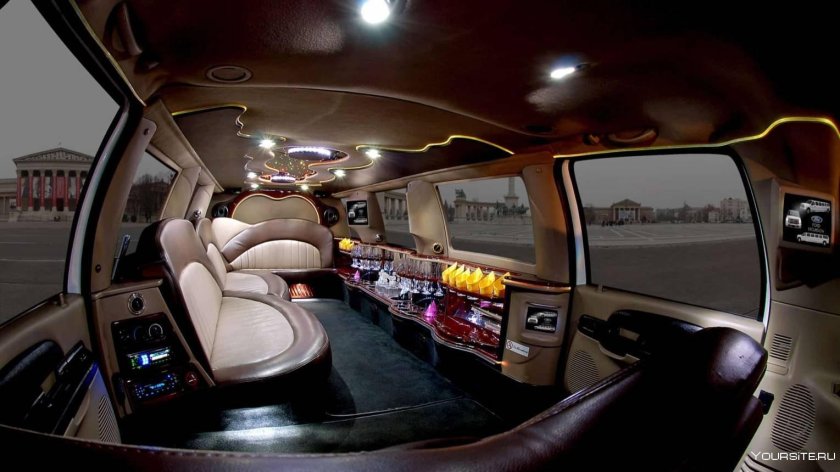 Лимузин Ford Excursion салон