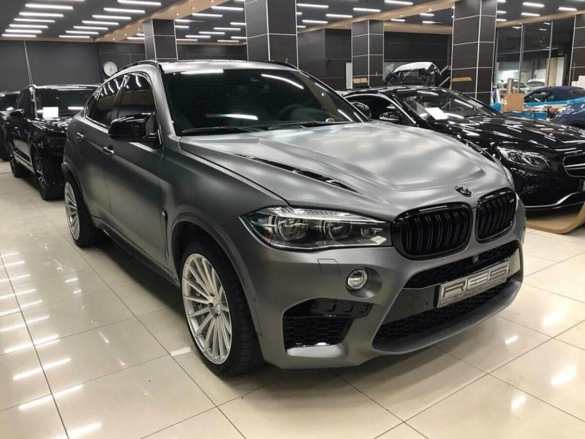 BMW x6 серый