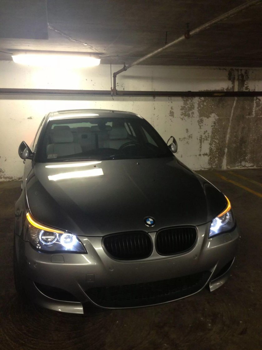 БМВ е60 мокрый асфальт