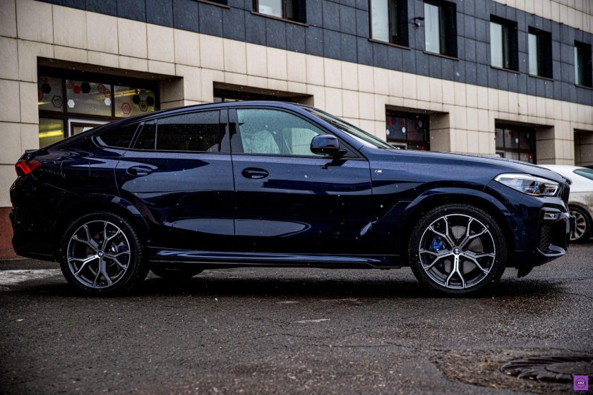 БМВ x6 темно синий